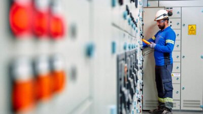 Akenerji’nin 1. Çeyrek Cirosu 5 milyar TL, Net Kârı 171 Milyon TL Oldu 17 Akenerji’nin 1. çeyrek cirosu 5 milyar TL, net kârı 171 milyon TL oldu