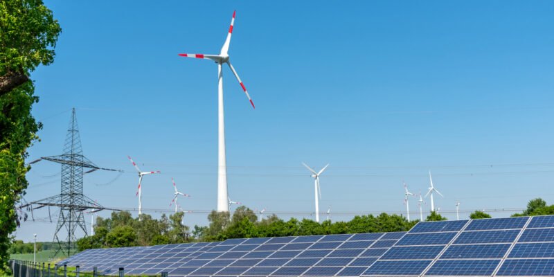 Temiz enerji yatırımları 2 trilyon dolarla fosil yakıt yatırımlarının iki katına çıkacak